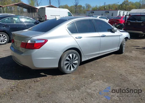 2015 Honda Accord Hybrid Touring z USA, uszkodzony, nr VIN 1HGCR6F78FA009351